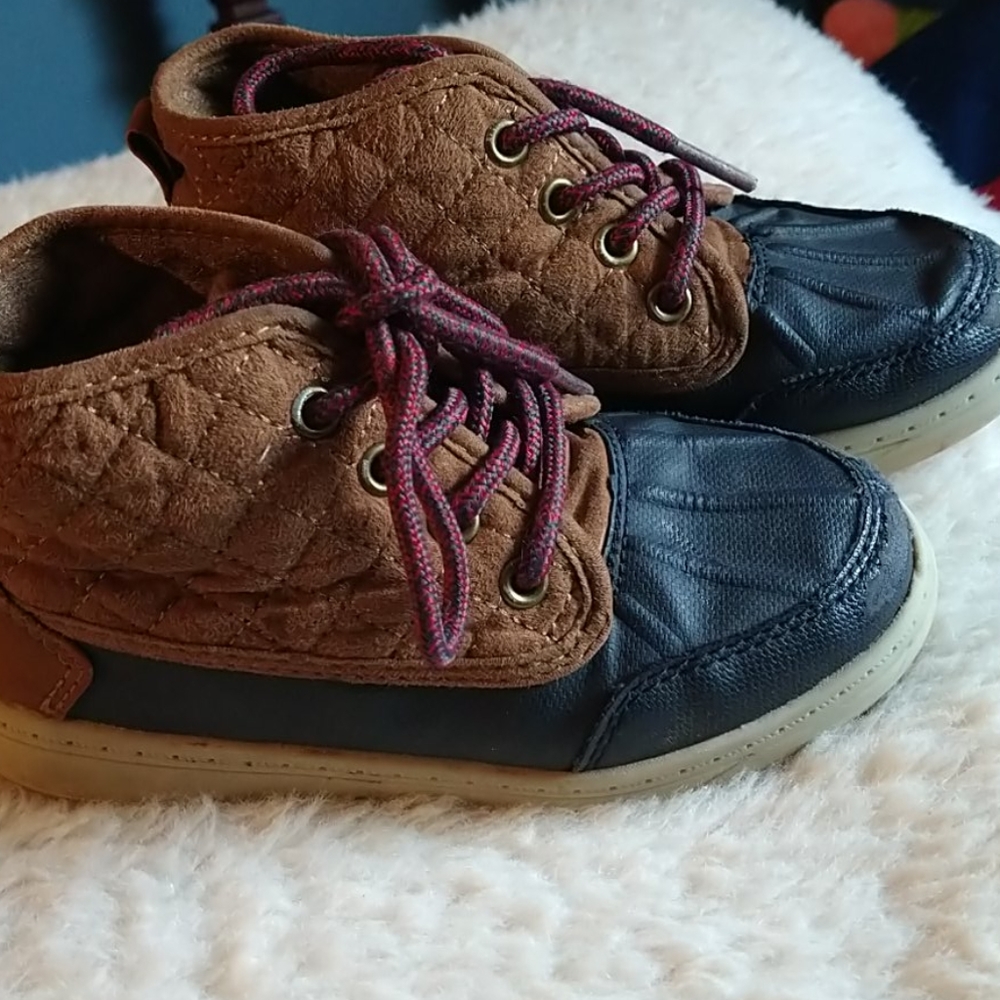 Boys duck boots